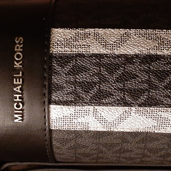 MICHAEL KORS BLACK MULTI WINE BOTTLE HOLDER NEW - Picture 10 of 13